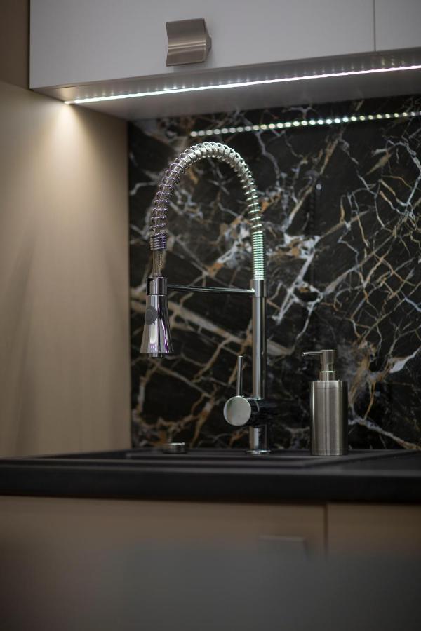 Luxurious Bajcsy Residence Next To The Basilica Budapest Bagian luar foto